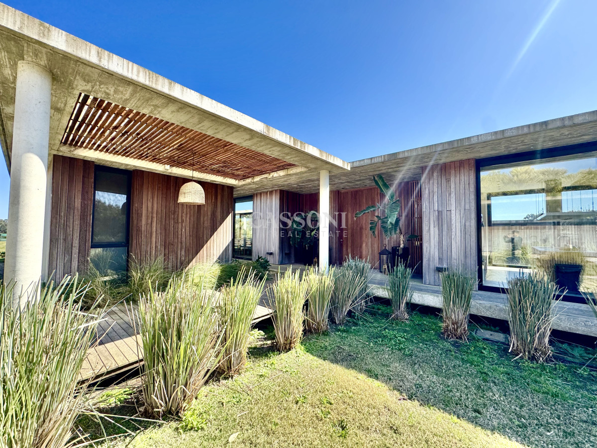 Casa ID.5033 - Casa en laguna estates