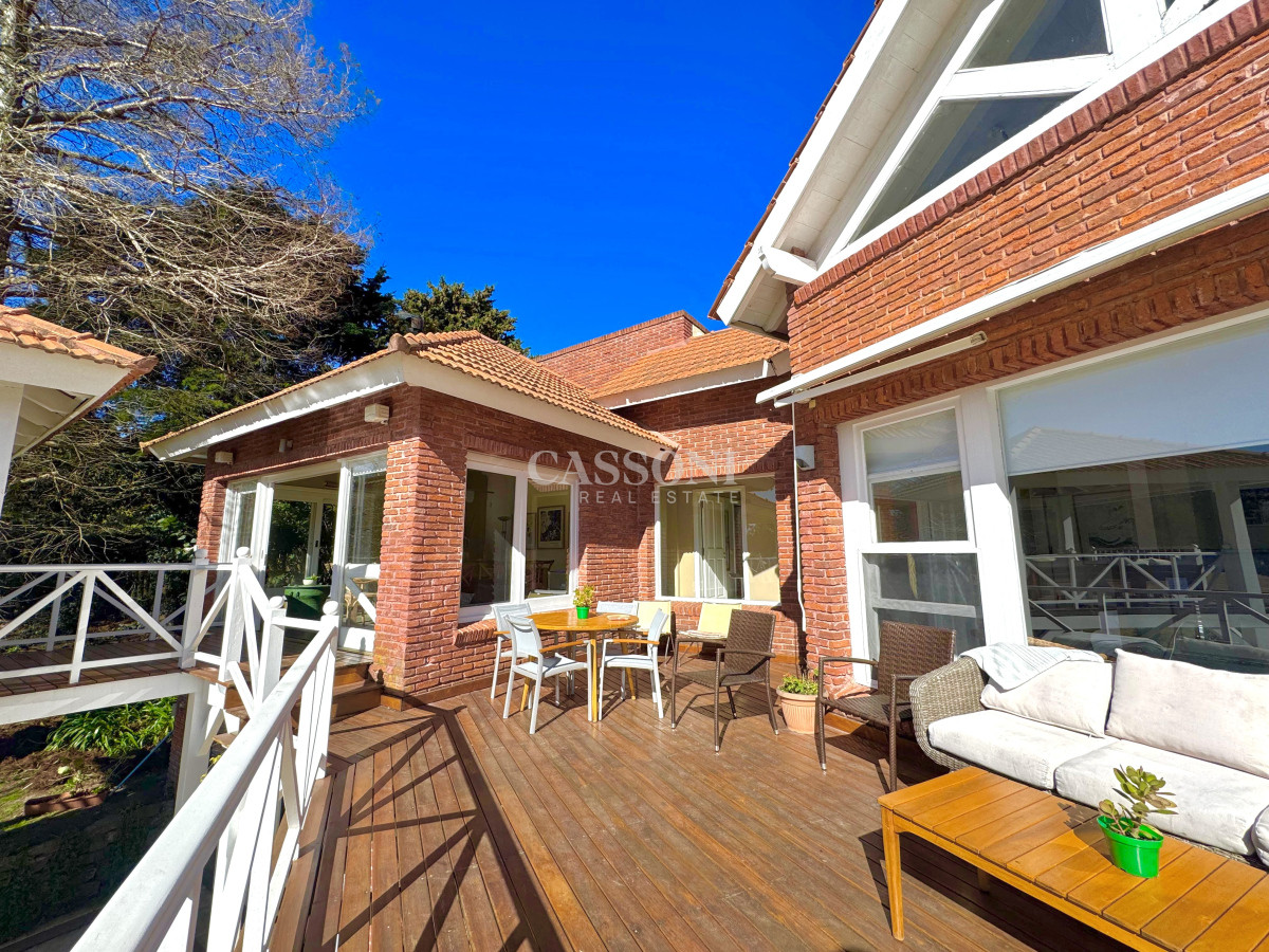 Casa ID.5010 - Residencia clásica con encanto colonial frente al golf