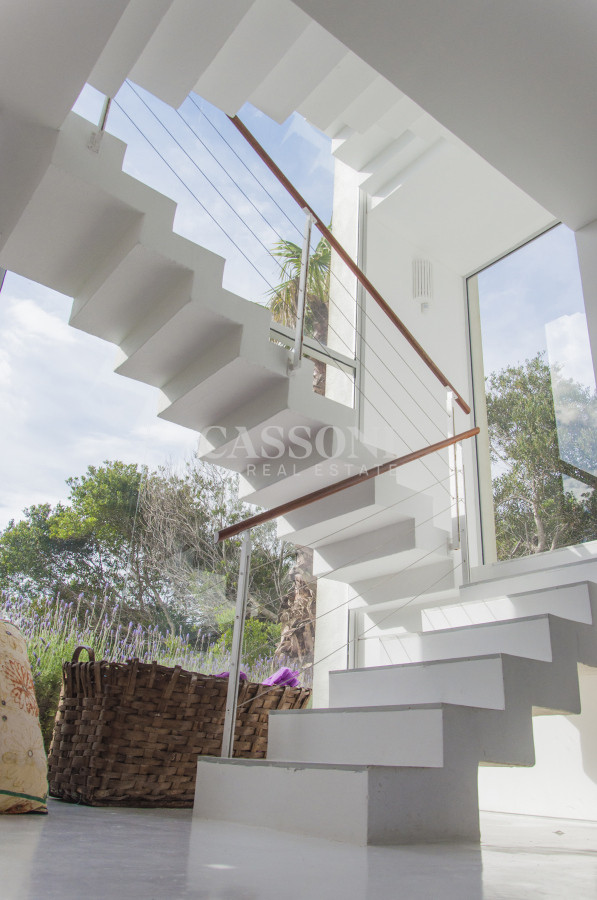 Casa ID.4953 - Una joya arquitectónica sobre el mar.