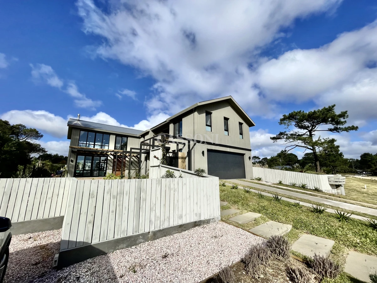 Casa ID.4882 - Casa de estreno en Pinar del Faro