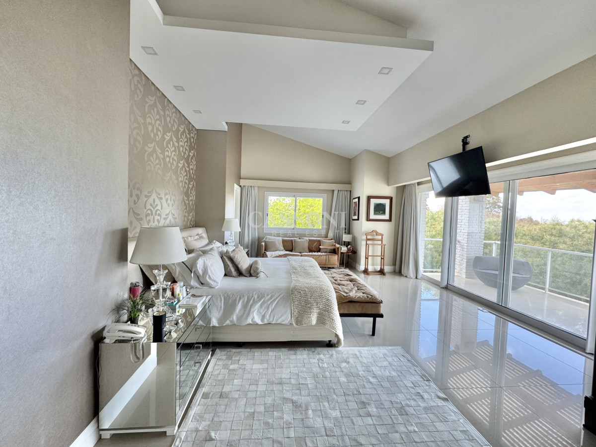 Casa ID.5098 - Espectacular Casa en Venta San Rafael
