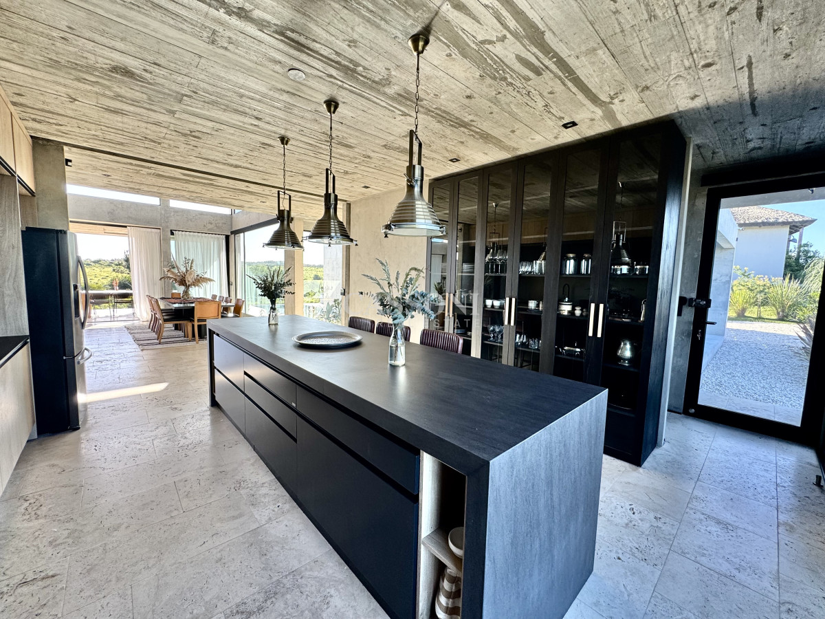 Casa ID.5131 - casa moderna en laguna escondida