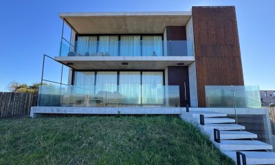 Casa a estrenar con vistas al mar en La Juanita