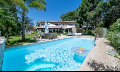 Venta, Espectacular Residencia en Barrio Privado, La Arbolada