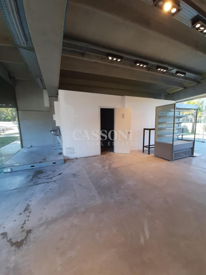 Local Comercial ID.112 - Alquiler o venta de local en Solanas