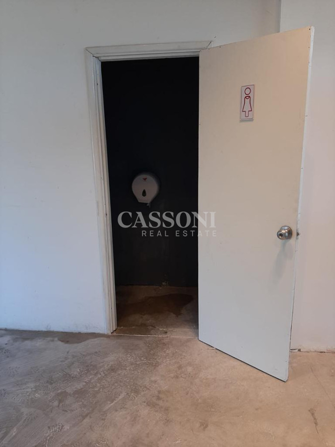 Local Comercial ID.112 - Alquiler o venta de local en Solanas