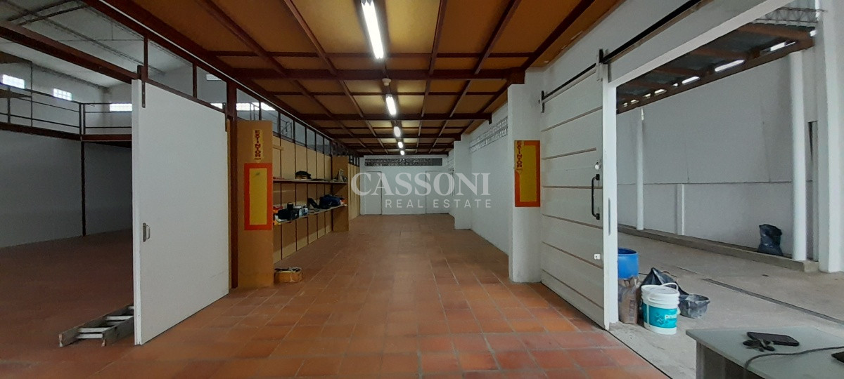 Local Comercial ID.822 - Alquiler Depósito de 704 m2 en Zona Punta Shooping