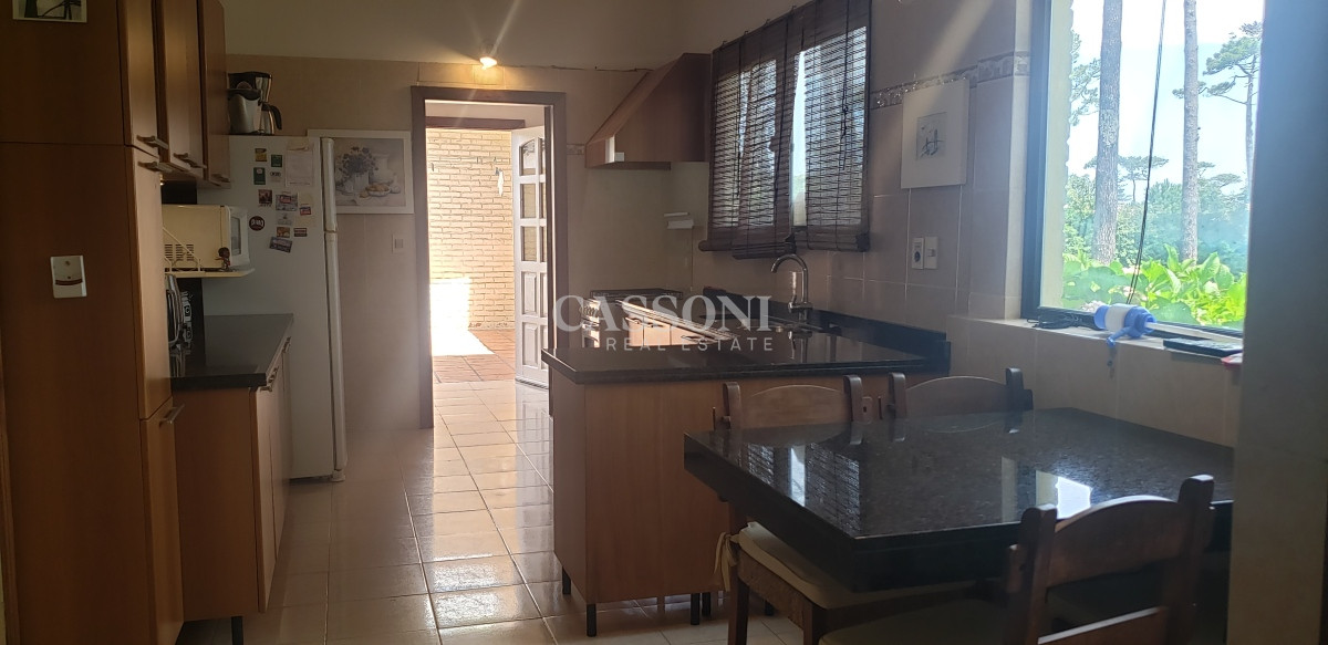 Terreno ID.1611 - Venta Manzana Entera con Casa, Proyecto Aprobado para Edificio
