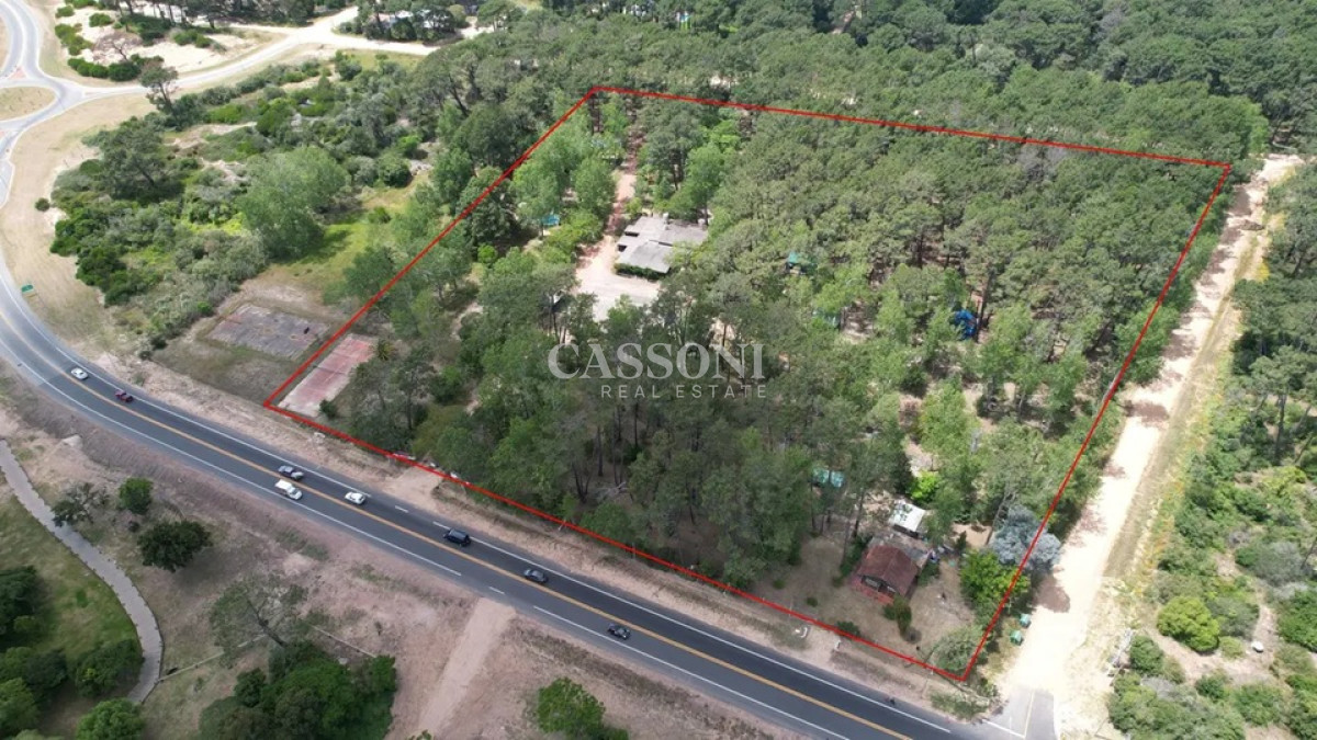 Terreno ID.4700 - Lote para Desarrollo en El Placer y 30 Brava