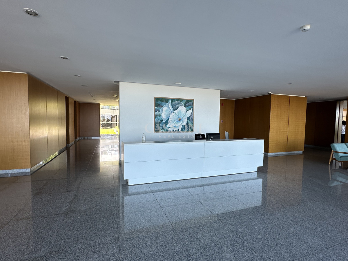 Apartamento ID.1893 - Primera Linea al Mar, 3 Dormitorios, Playa Mansa 