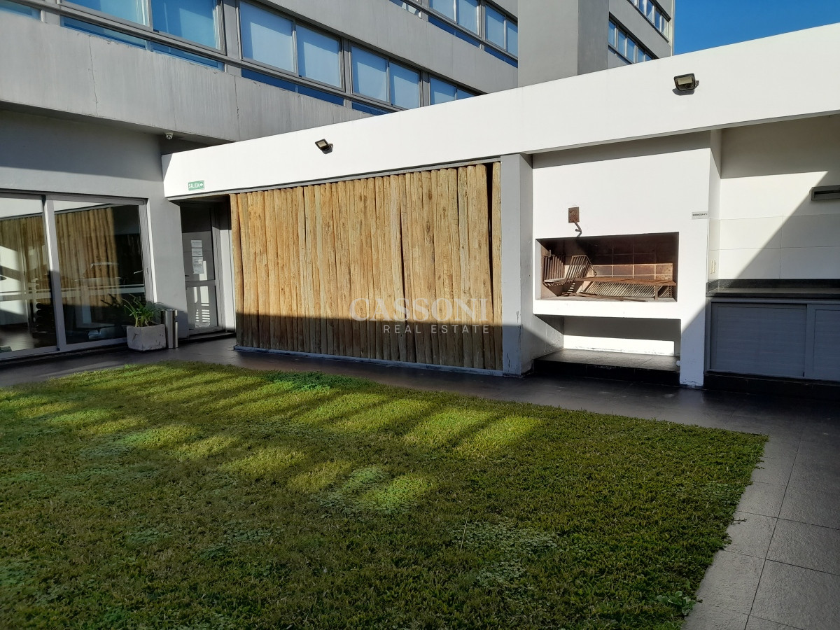 Apartamento ID.1382 - Alquiler Monoambiente, A 100 mts de pda. 6 Playa Brava, Chronos