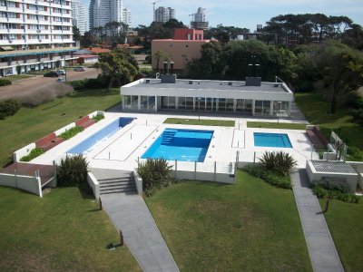Apartamento, Playa Brava 3 dormitorios y 3 baños 