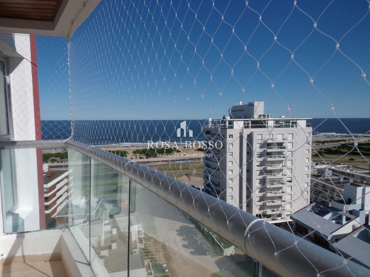 Apartamento ID.9338 - Apartamento Alquiler 3 dormitorios Punta del Este Brava Icon Brava