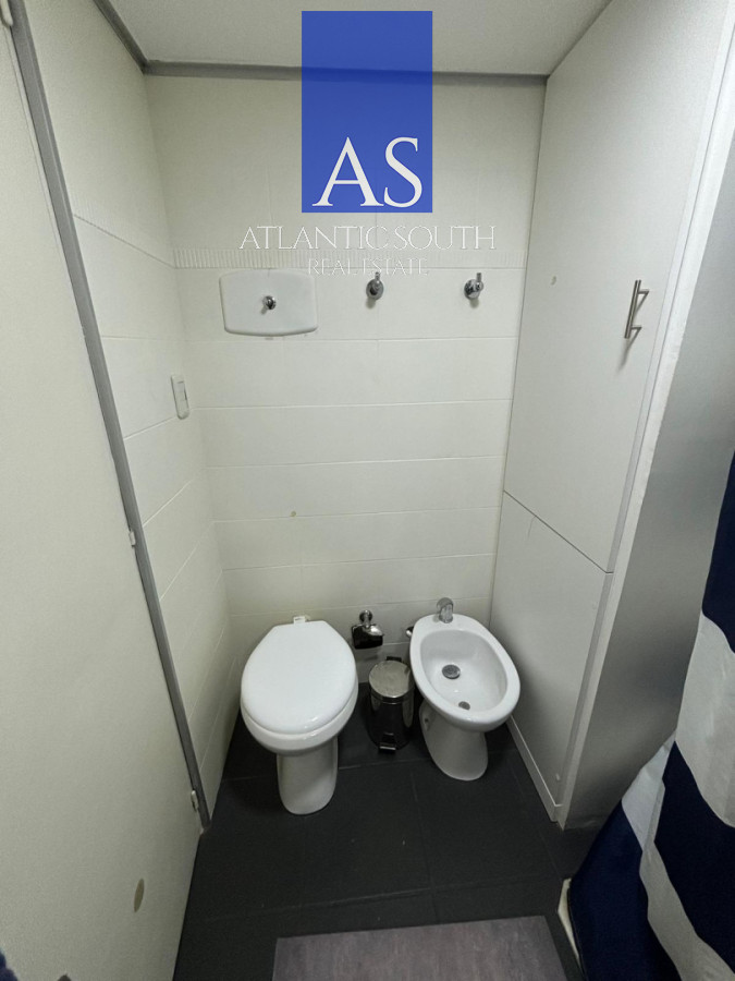 Apartamento ID.4743 - Apartamento 1 dormitorio y medio con parrillero y cochera en Península Punta del Este