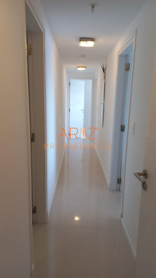 Apartamento ID.2160 - Hermoso apartamento con vista a Playa Brava GRANDES AMBIENTES 3 SUITES PUNTA DEL ESTE