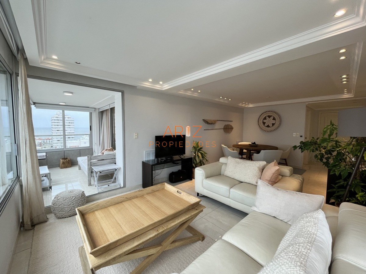 Apartamento ID.2399 - VENTA APARTAMENTO PENINSULA PUNTA DEL ESTE 2 DORMITORIOS 2 BAÑOS VISTA A LA MANSA 