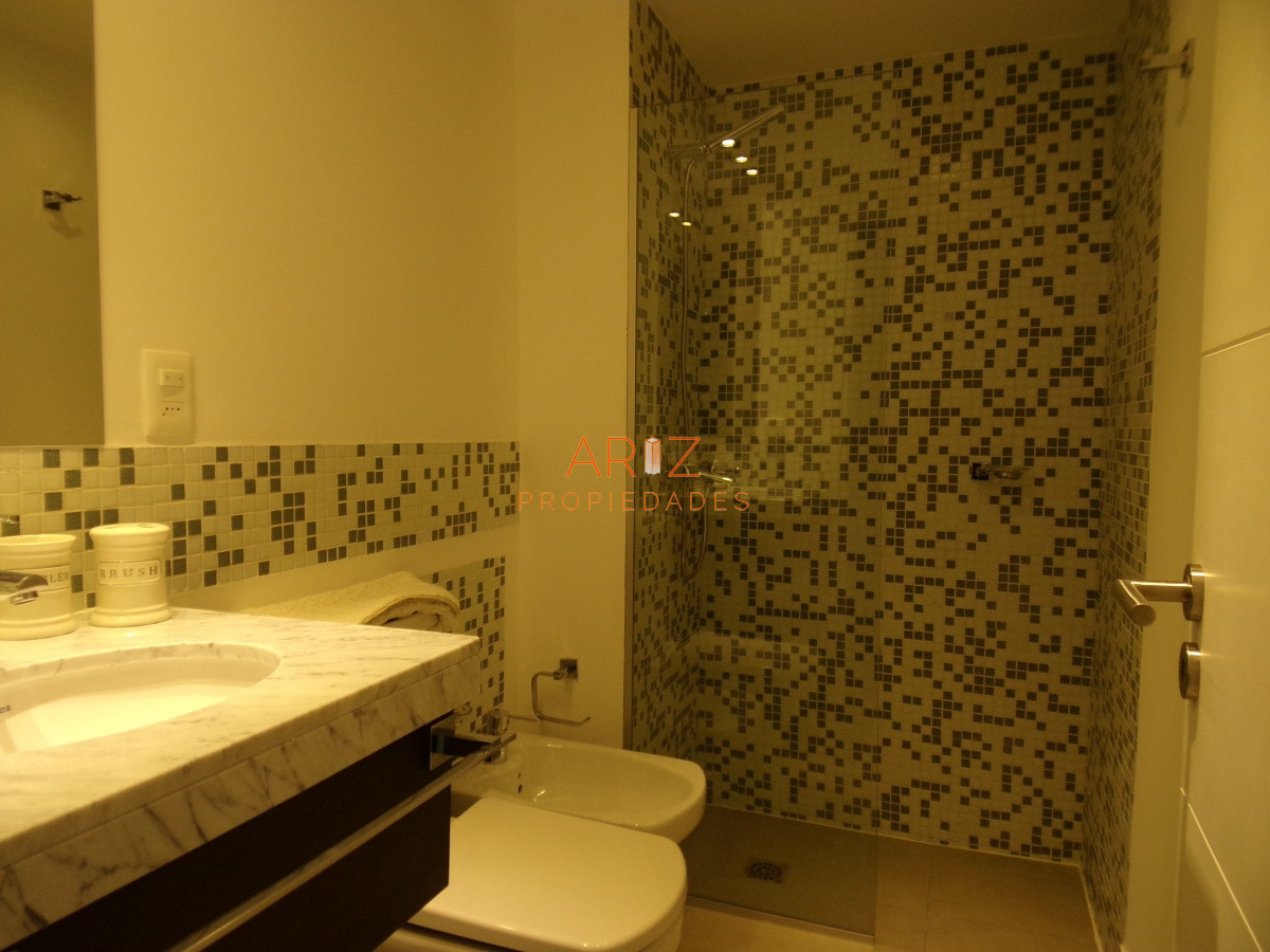 Apartamento ID.2160 - Hermoso apartamento con vista a Playa Brava GRANDES AMBIENTES 3 SUITES PUNTA DEL ESTE