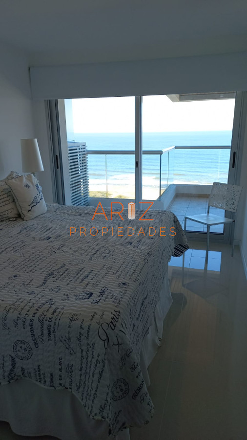 Apartamento ID.2160 - Hermoso apartamento con vista a Playa Brava GRANDES AMBIENTES 3 SUITES PUNTA DEL ESTE