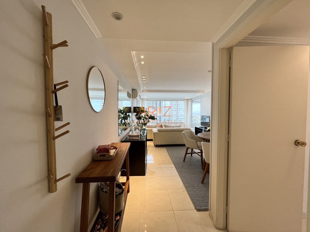 Apartamento ID.2399 - VENTA APARTAMENTO PENINSULA PUNTA DEL ESTE 2 DORMITORIOS 2 BAÑOS VISTA A LA MANSA 