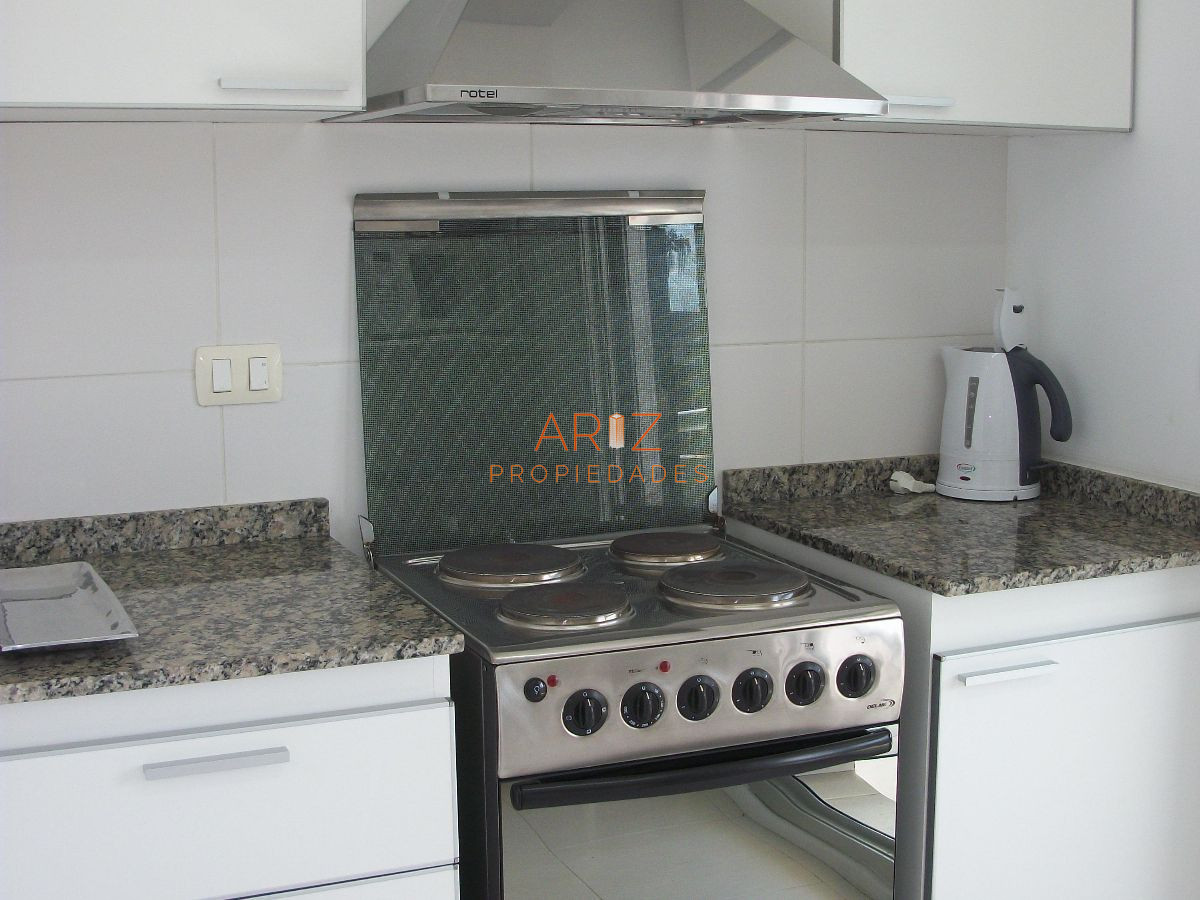 Apartamento ID.2348 - VENTA OPORTUNIDAD Apartamento, Playa Brava 3 dormitorios y 3 baños 