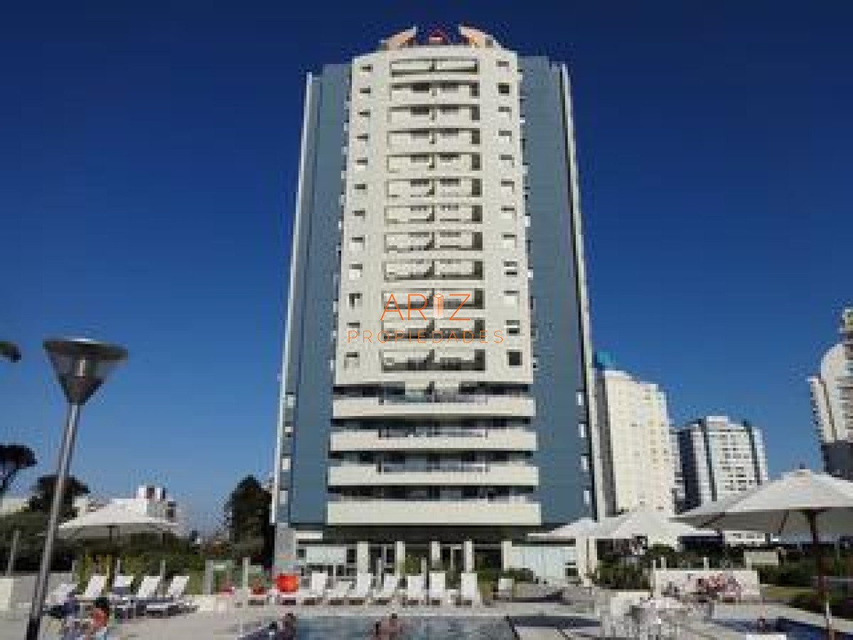 Apartamento ID.2348 - VENTA OPORTUNIDAD Apartamento, Playa Brava 3 dormitorios y 3 baños 