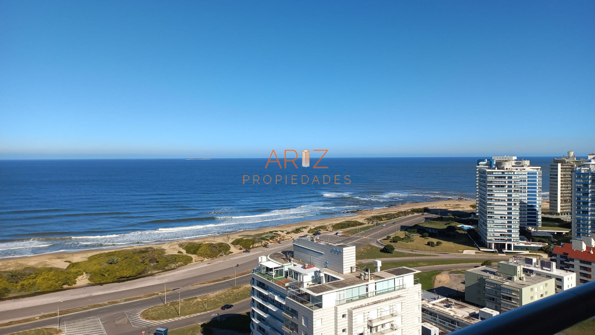 Apartamento ID.2160 - Hermoso apartamento con vista a Playa Brava GRANDES AMBIENTES 3 SUITES PUNTA DEL ESTE
