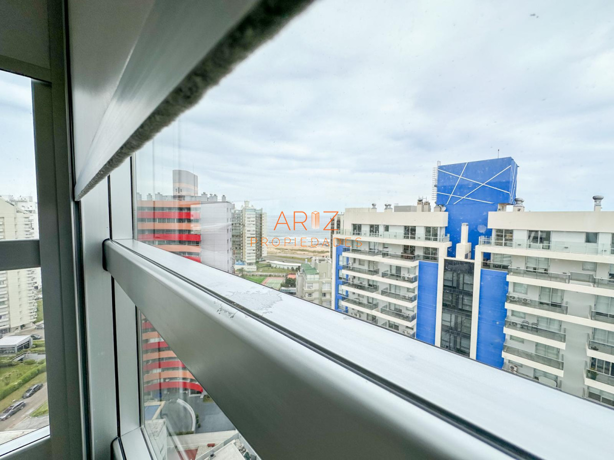 Apartamento ID.2144 - VENTA APARTAMENTO 3 DORMITORIOS 2 BAÑOS PUNTA DEL ESTE A PASOS DE LA BRAVA TODOS LOS SERVICIOS
