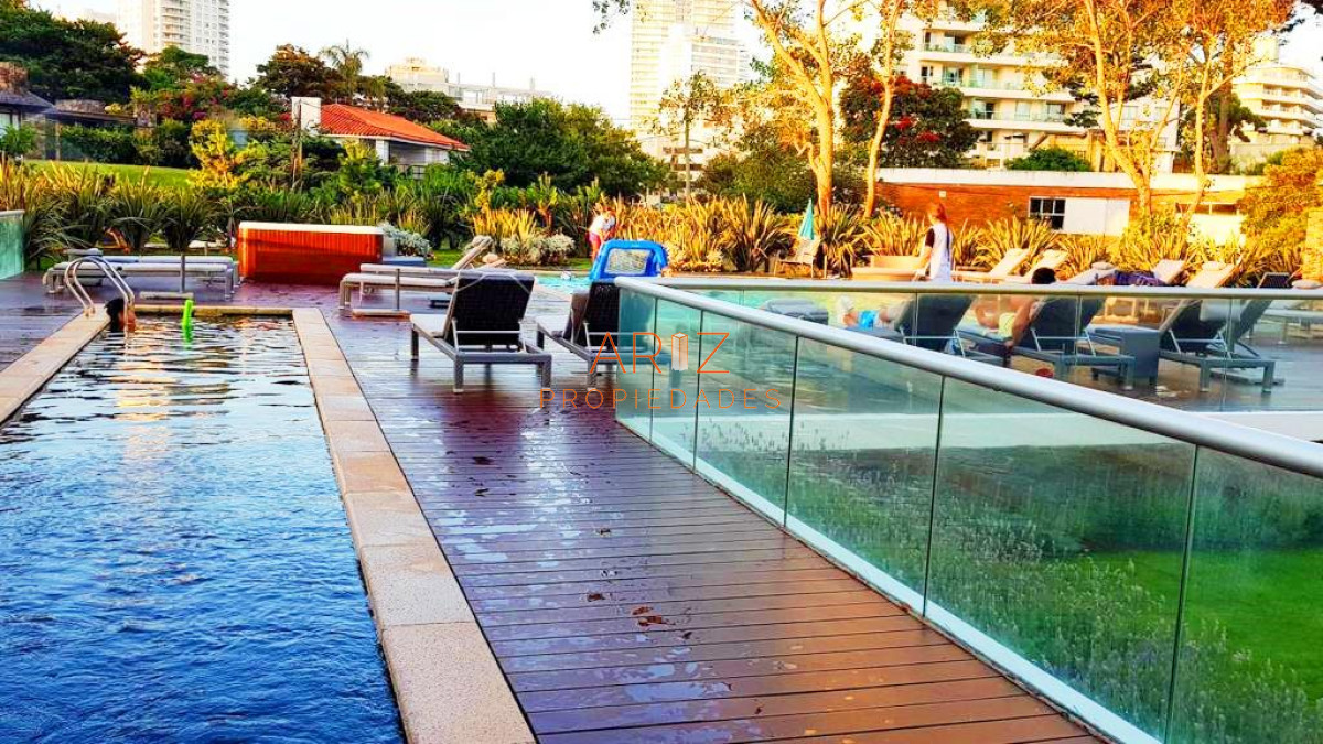 Apartamento ID.1681 - VENTA EN OPORTUNIDAD 2 DORMITORIOS 2 BAÑOS UNICO CON 2 GARAGES PUNTA DEL ESTE BRAVA