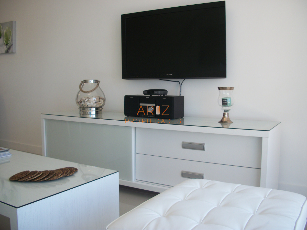 Apartamento ID.2338 - VENTA MUY BUEN PRECIO 2 DORMITORIOS Y MEDIO FOREST TOWER 