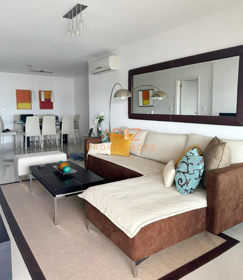 Apartamento ID.1681 - VENTA EN OPORTUNIDAD 2 DORMITORIOS 2 BAÑOS UNICO CON 2 GARAGES PUNTA DEL ESTE BRAVA