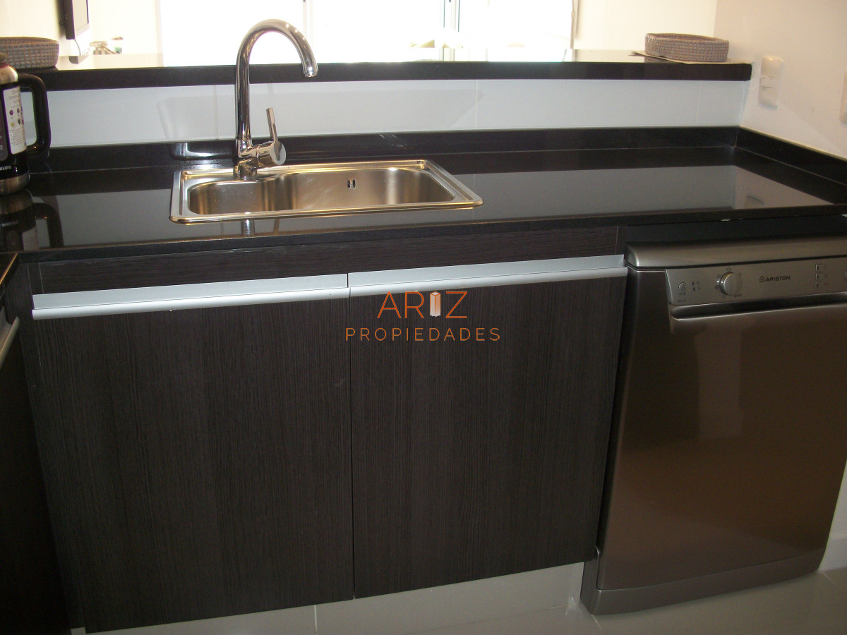 Apartamento ID.2338 - VENTA MUY BUEN PRECIO 2 DORMITORIOS Y MEDIO FOREST TOWER 