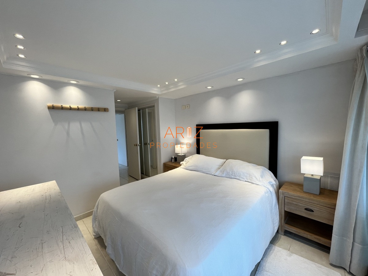 Apartamento ID.2399 - VENTA APARTAMENTO PENINSULA PUNTA DEL ESTE 2 DORMITORIOS 2 BAÑOS VISTA A LA MANSA 
