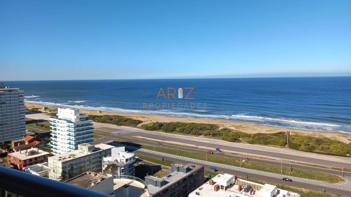 Apartamento ID.2160 - Hermoso apartamento con vista a Playa Brava GRANDES AMBIENTES 3 SUITES PUNTA DEL ESTE