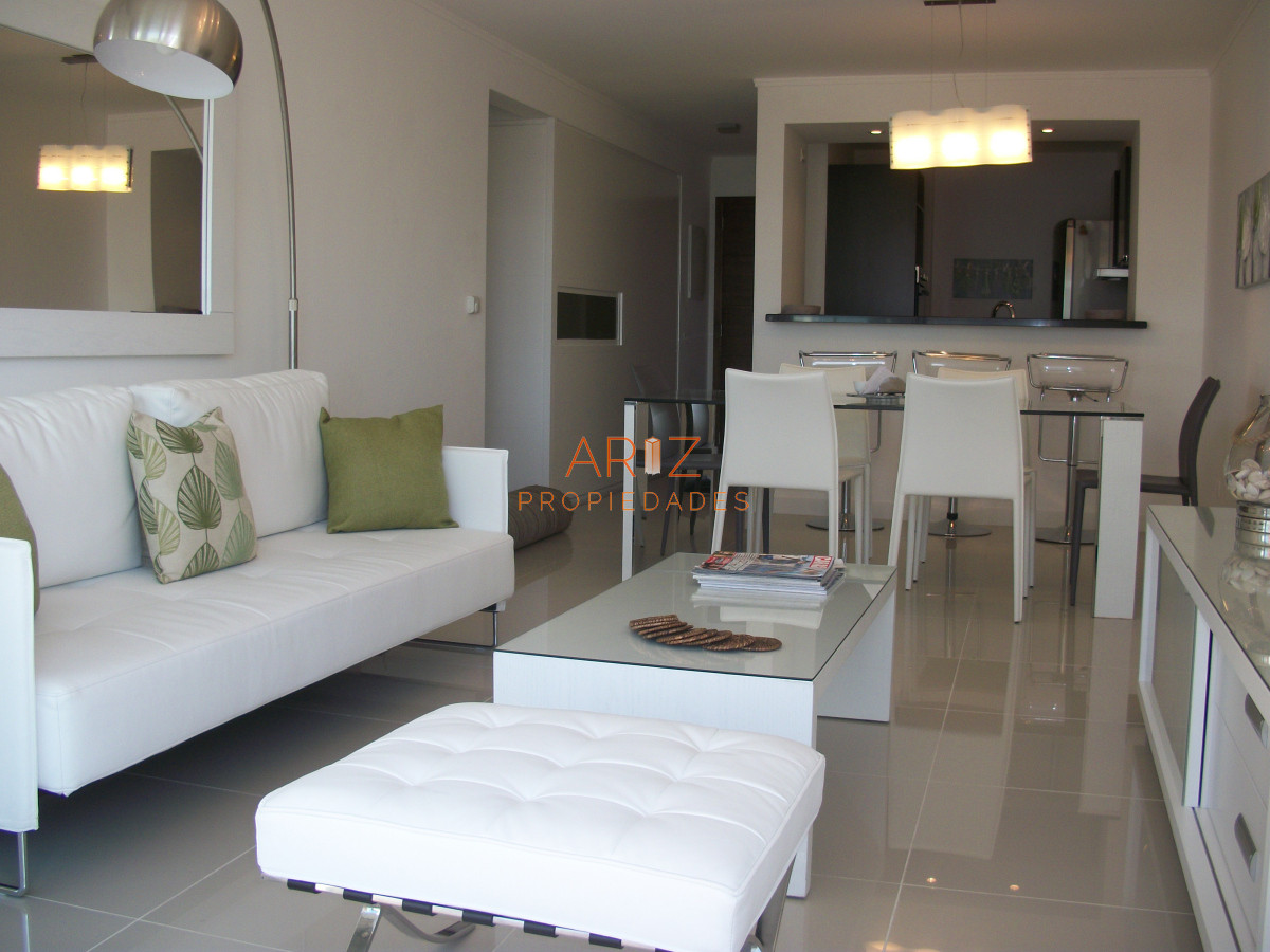 Apartamento ID.2338 - VENTA MUY BUEN PRECIO 2 DORMITORIOS Y MEDIO FOREST TOWER 