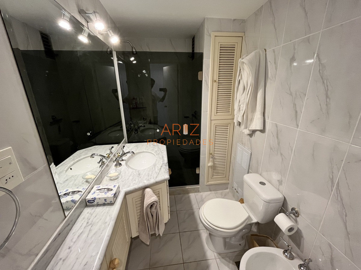 Apartamento ID.2399 - VENTA APARTAMENTO PENINSULA PUNTA DEL ESTE 2 DORMITORIOS 2 BAÑOS VISTA A LA MANSA 