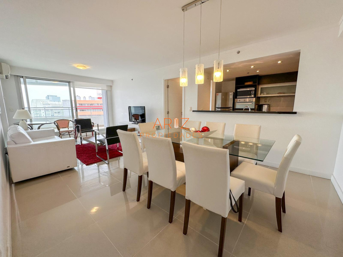 Apartamento ID.2144 - VENTA APARTAMENTO 3 DORMITORIOS 2 BAÑOS PUNTA DEL ESTE A PASOS DE LA BRAVA TODOS LOS SERVICIOS