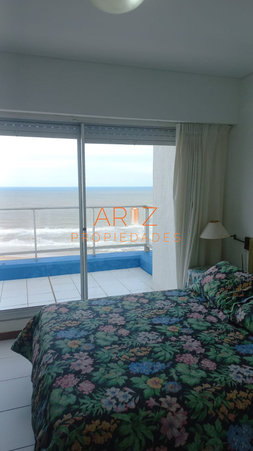 Apartamento ID.2268 - VENTA OPORTUNIDAD Pent House 2 dormitorios frente al mar Playa Brava