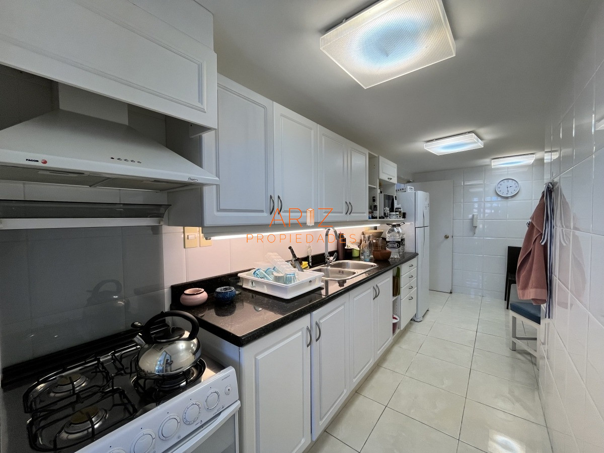 Apartamento ID.2399 - VENTA APARTAMENTO PENINSULA PUNTA DEL ESTE 2 DORMITORIOS 2 BAÑOS VISTA A LA MANSA 