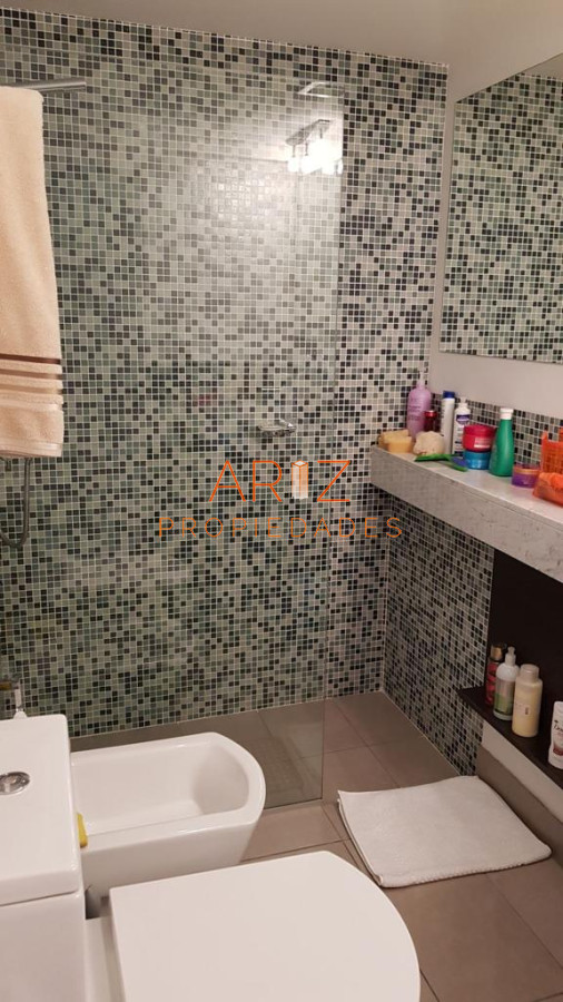 Apartamento ID.1681 - VENTA EN OPORTUNIDAD 2 DORMITORIOS 2 BAÑOS UNICO CON 2 GARAGES PUNTA DEL ESTE BRAVA