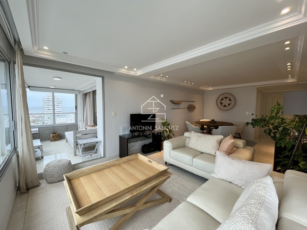 Apartamento ID.2437 - Venta Apartamento 2 Dormitorios Punta del Este