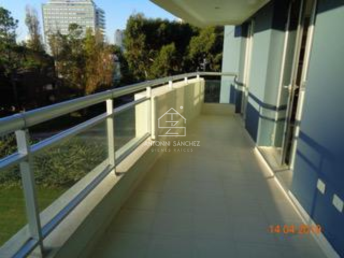 Apartamento ID.2029 - Apartamento, Playa Brava 3 dormitorios y 3 baños 