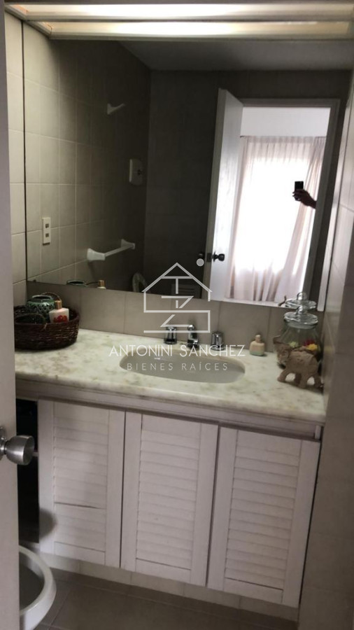 Apartamento ID.2437 - Venta Apartamento 2 Dormitorios Punta del Este