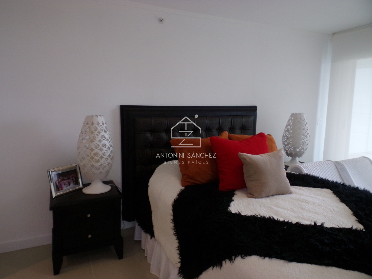 Apartamento ID.2420 - Venta Apartamento 3 Dormitorios Punta del Este 