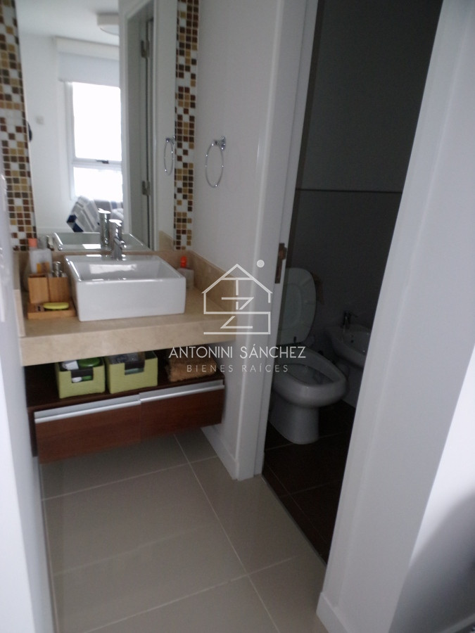 Apartamento ID.2420 - Venta Apartamento 3 Dormitorios Punta del Este 
