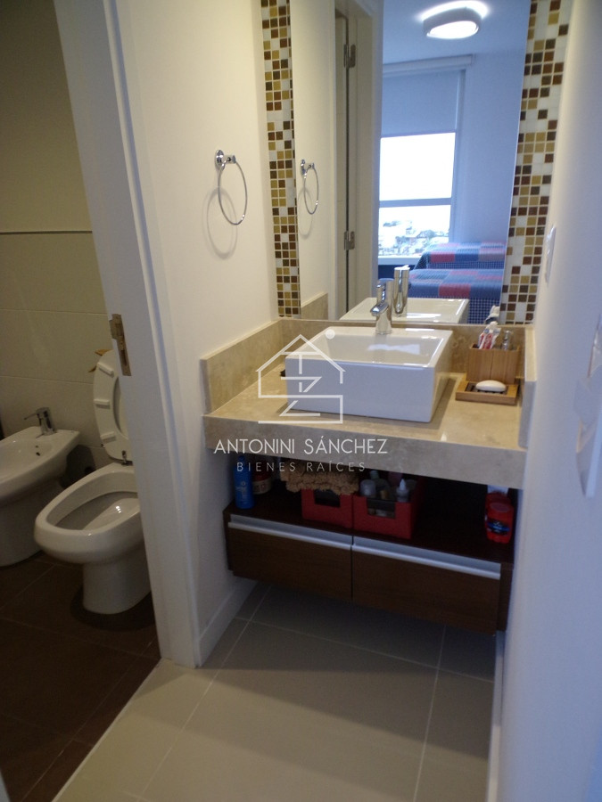 Apartamento ID.2420 - Venta Apartamento 3 Dormitorios Punta del Este 