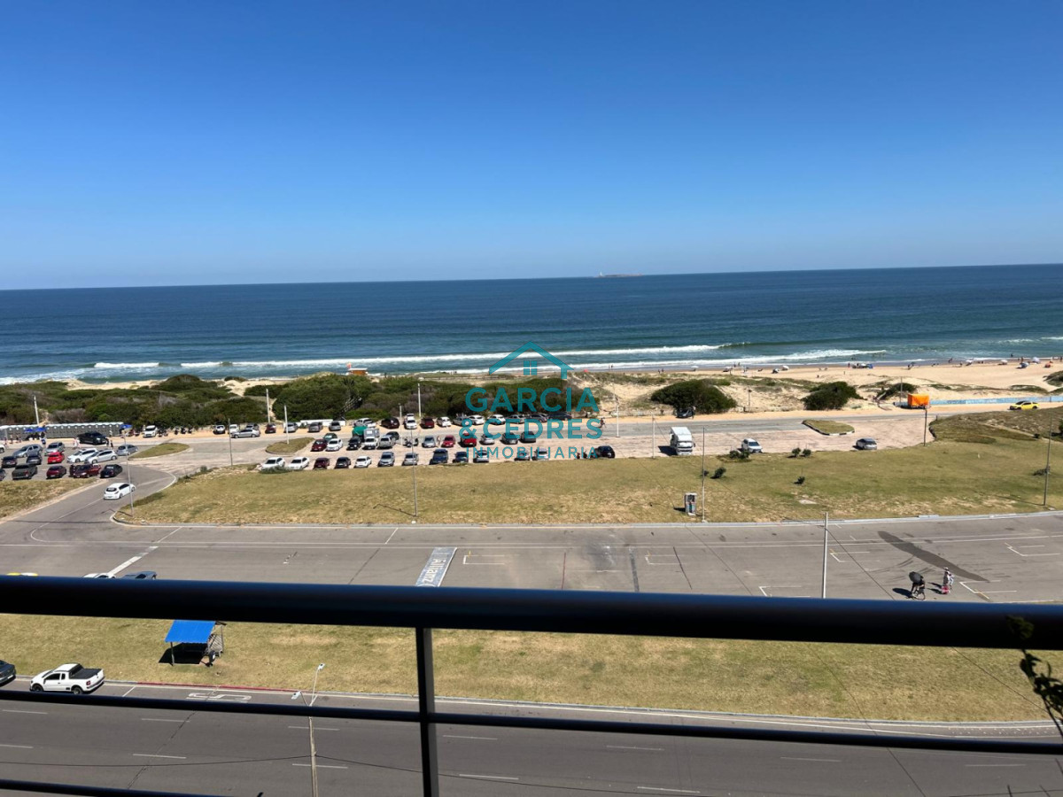 Apartamento ID.321 - Apartamento de 2 dormitorios en Playa Brava a pasos del mar