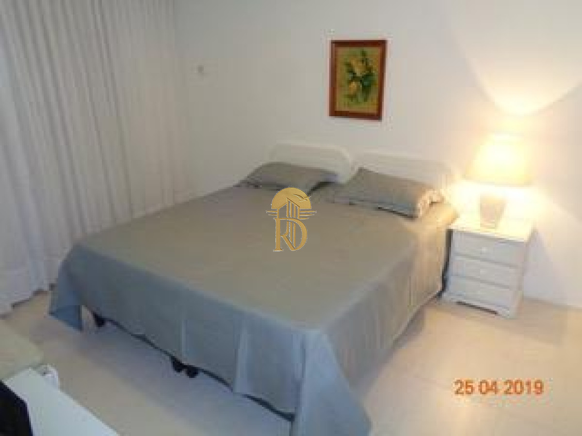 Apartamento en Playa Brava de 2 dormitorios y dependencia -id-81-15