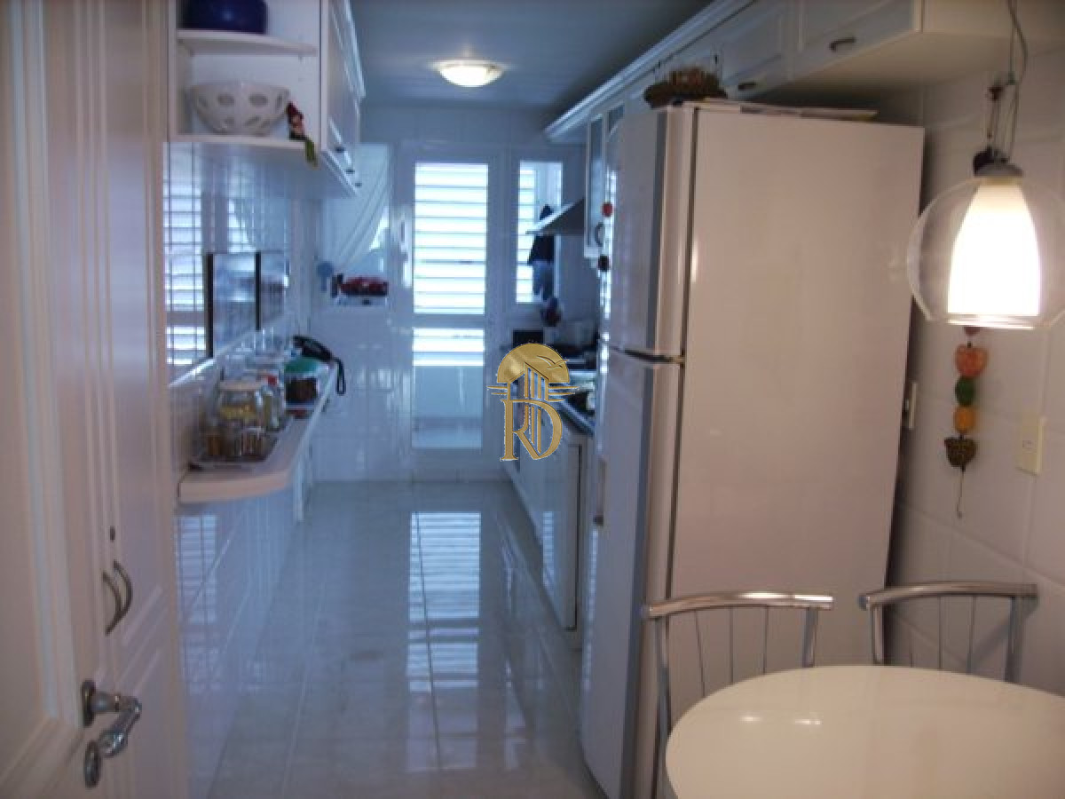 Playa Mansa Millenium 3 dormitorios piso alto -id-68-13