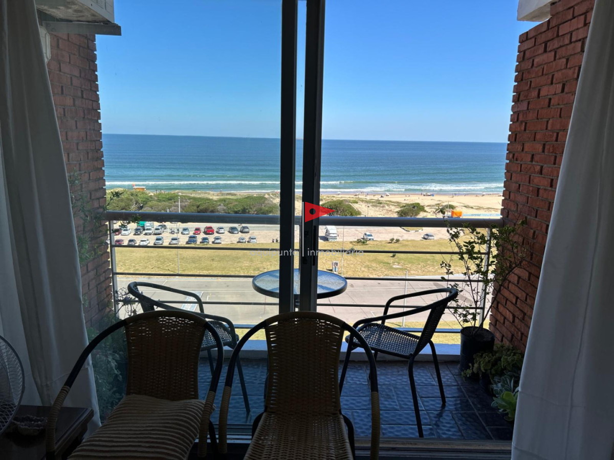 Apartamento ID.119 - Venta apto punta del este 2 dormitorios frente a playa brava