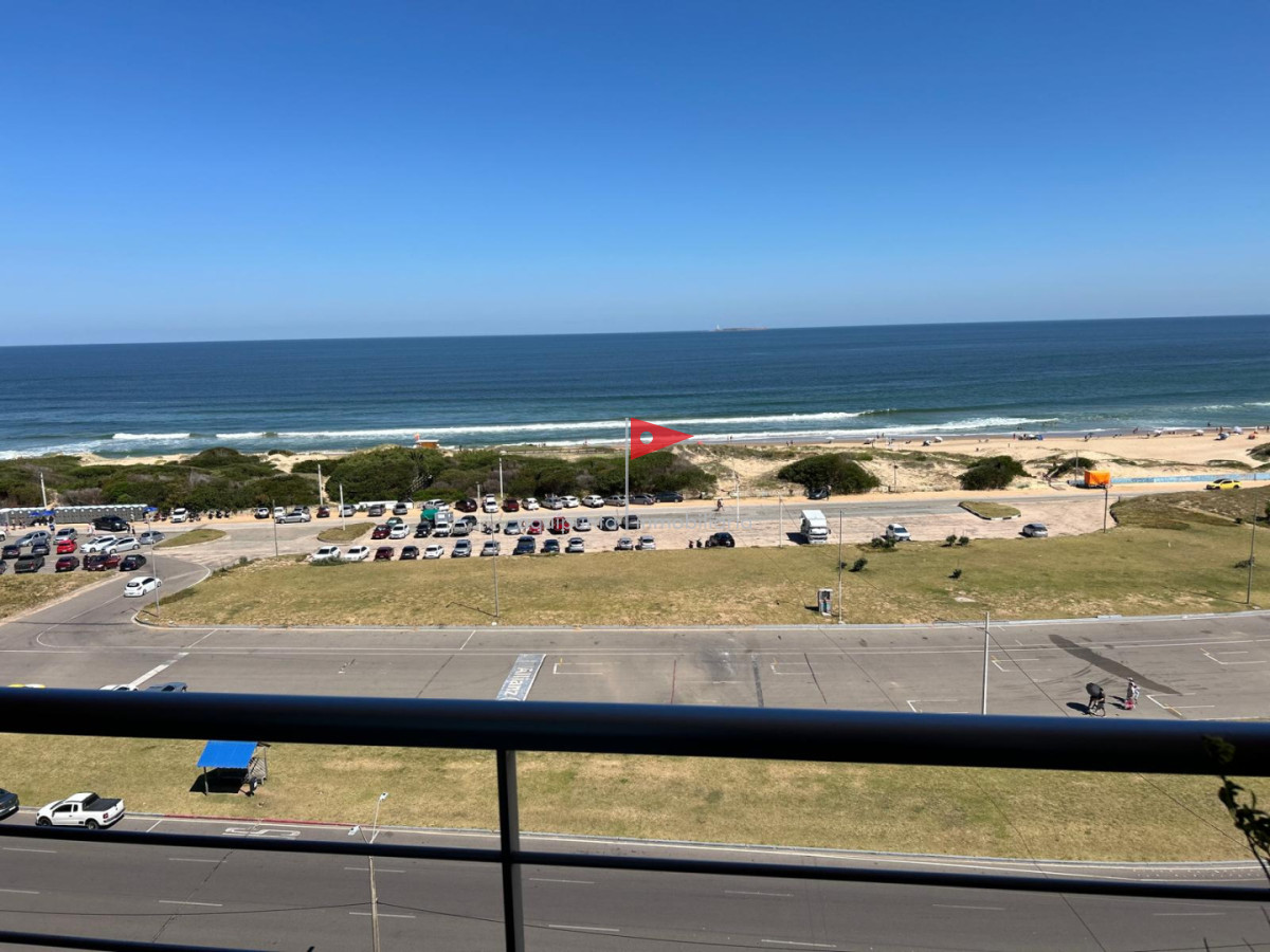 Apartamento ID.119 - Venta apto punta del este 2 dormitorios frente a playa brava